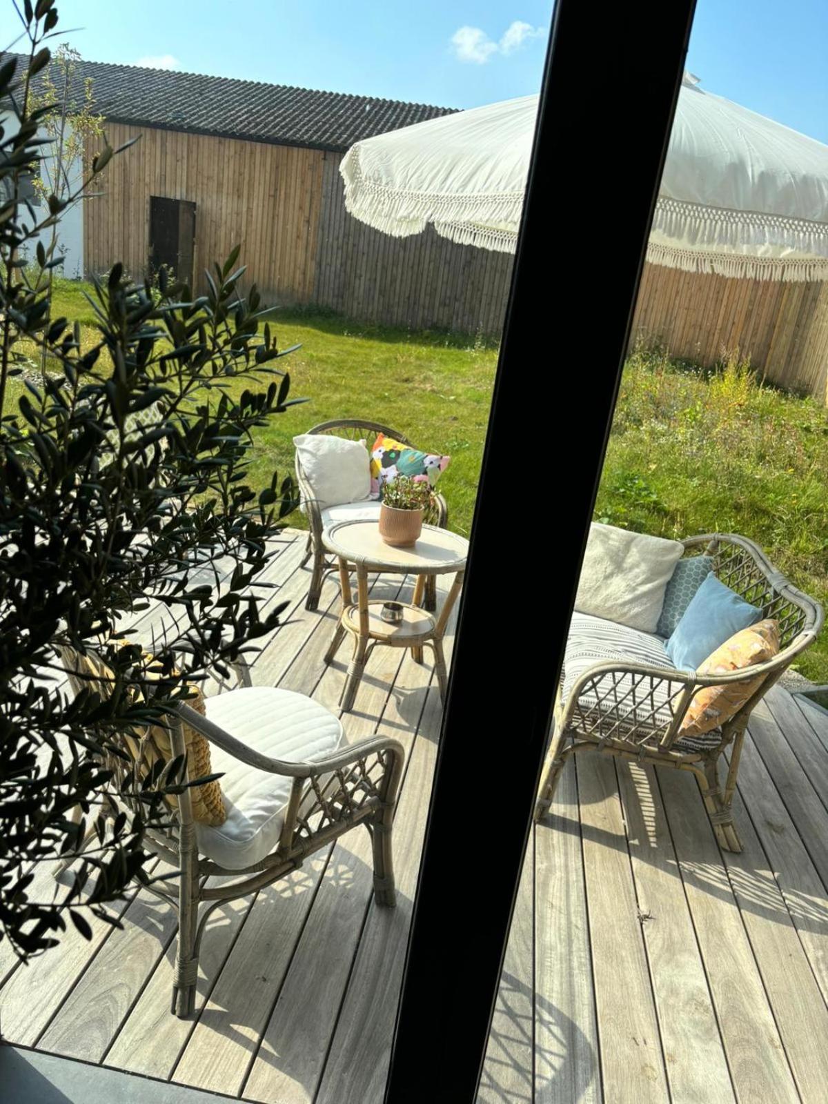 La Tour Obin Bed & Breakfast Philippeville Eksteriør bilde