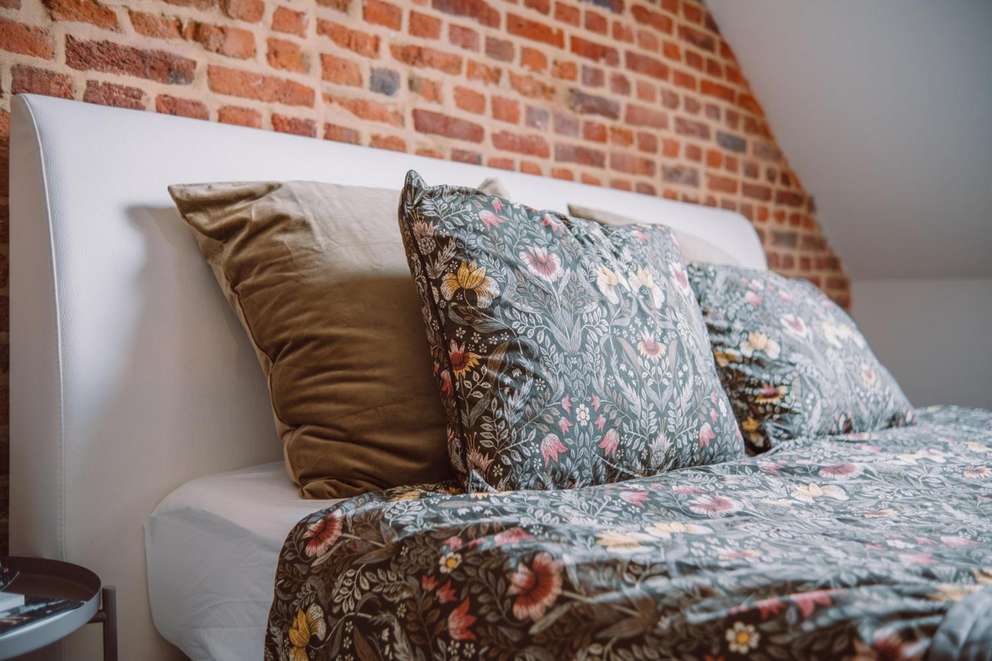 La Tour Obin Bed & Breakfast Philippeville Eksteriør bilde