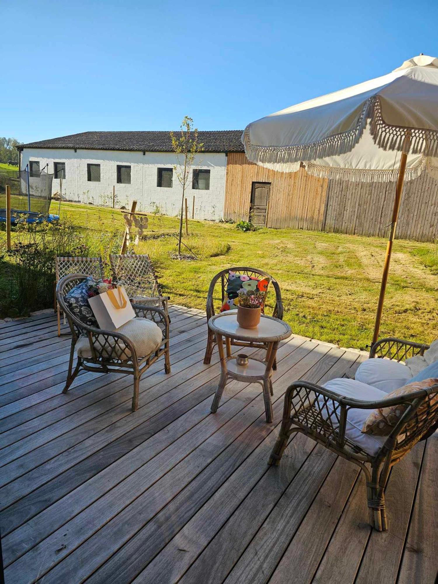 La Tour Obin Bed & Breakfast Philippeville Eksteriør bilde