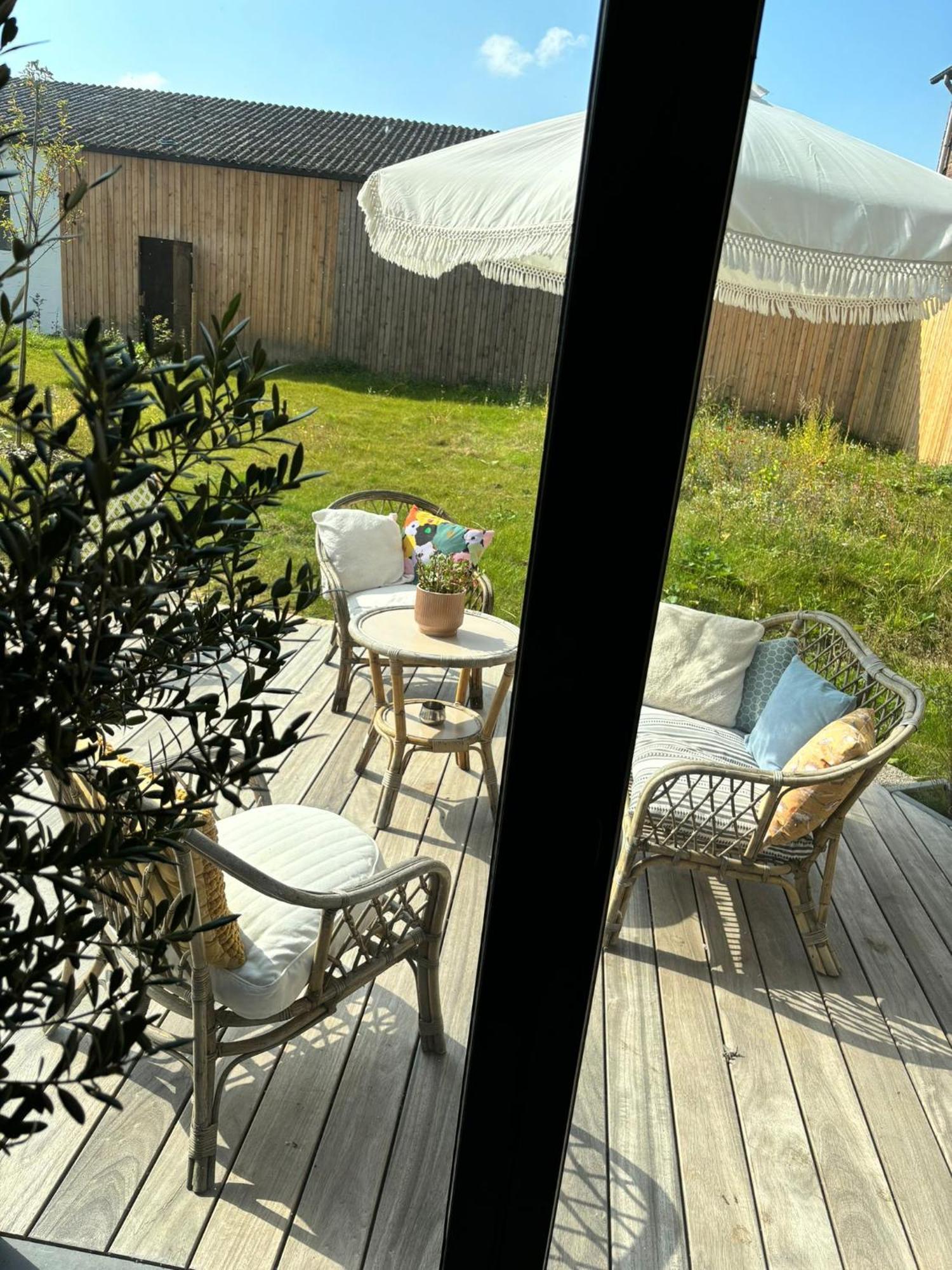 La Tour Obin Bed & Breakfast Philippeville Eksteriør bilde